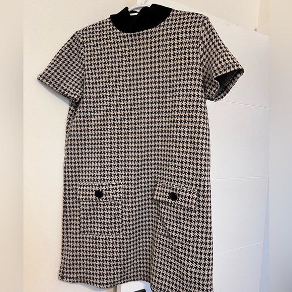 Zara houndstooth mock neck dress with pockets - Picture 1 of 4